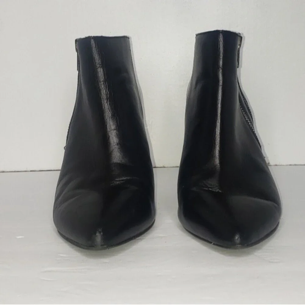 MICHAEL Michaell Kors DYLAN BLACK BOOTIES WITH ZIPPER DETAILS SIZE 7.5